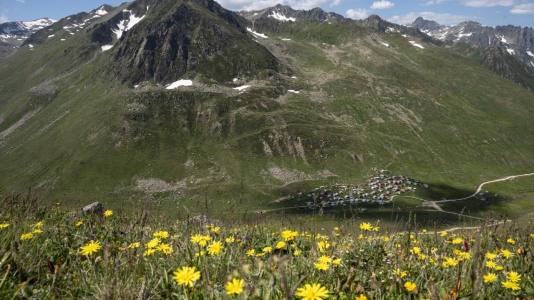 Yaz aylarının aranan bölgesi Kaçkar Dağları 6