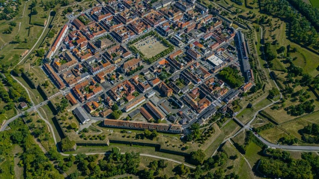 Farklı bir mimari: Fransa’nın sekizgen şehri Neuf-Brisach 2