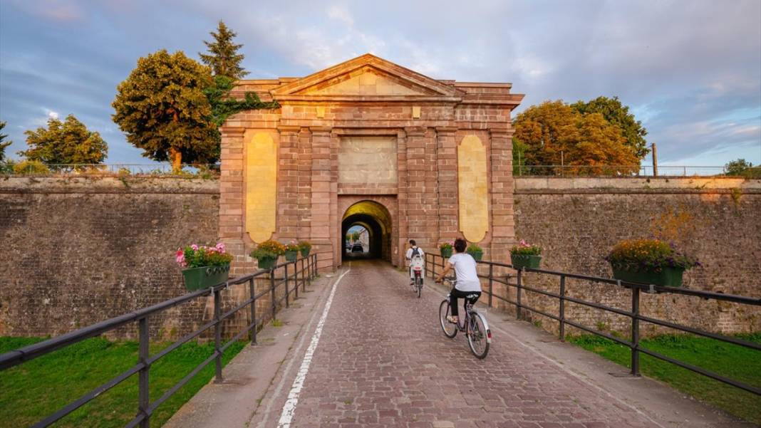 Farklı bir mimari: Fransa’nın sekizgen şehri Neuf-Brisach 6