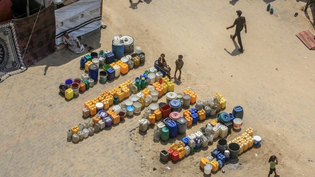 Katil israilin saldırıları altındaki Gazze'de günlük yaşam 10