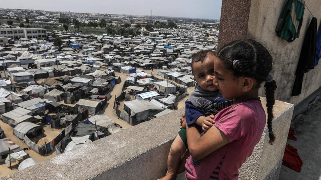 Katil israilin saldırıları altındaki Gazze'de günlük yaşam 11