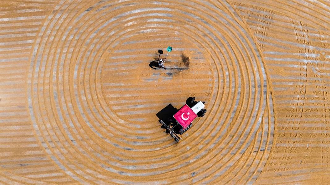 Nizip'te buğday, geleneksel yöntemlerle kurutuluyor 3