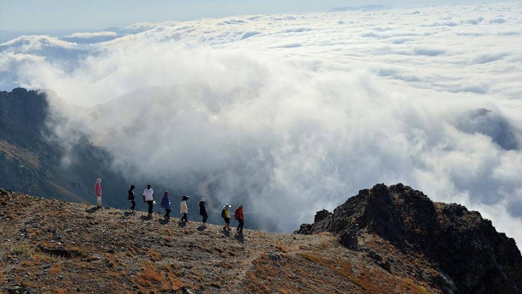 Uçurumdaki mescit 1