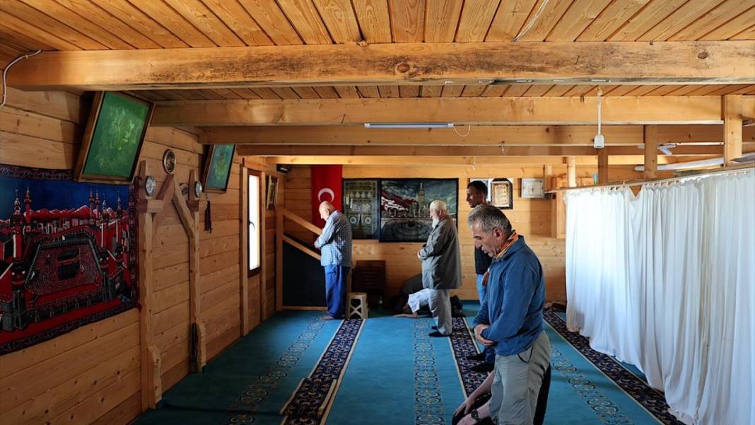 Uçurumdaki mescit 5