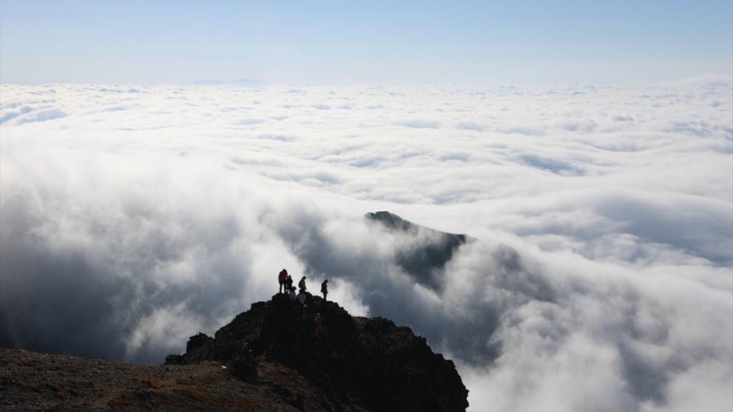 Uçurumdaki mescit 6