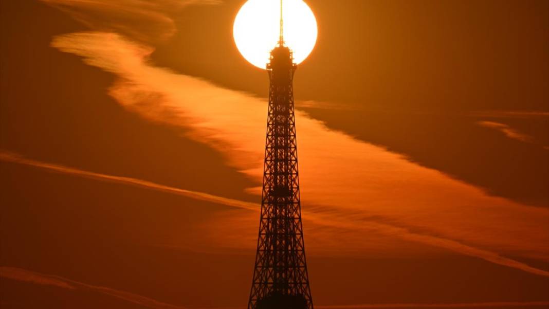 Paris'te gün doğumu 2