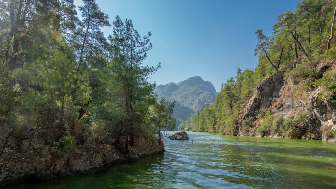 Karacaören Baraj Gölü'nde kartpostallık görüntüler 9