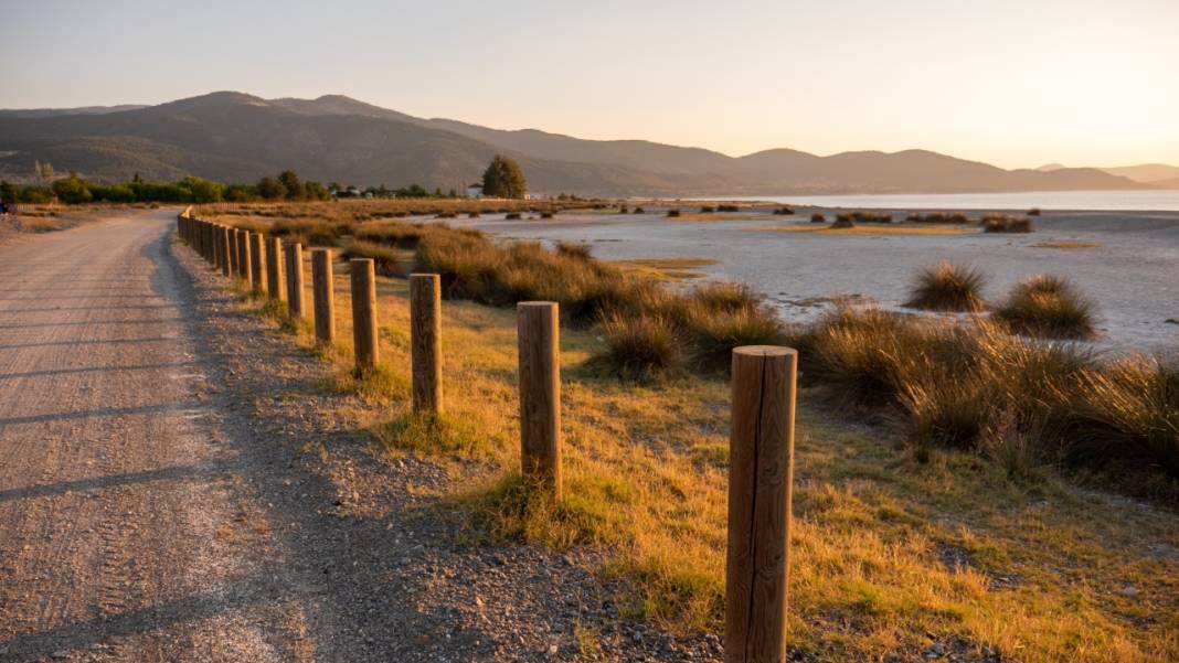 Salda Gölü'nde gün batımı 2