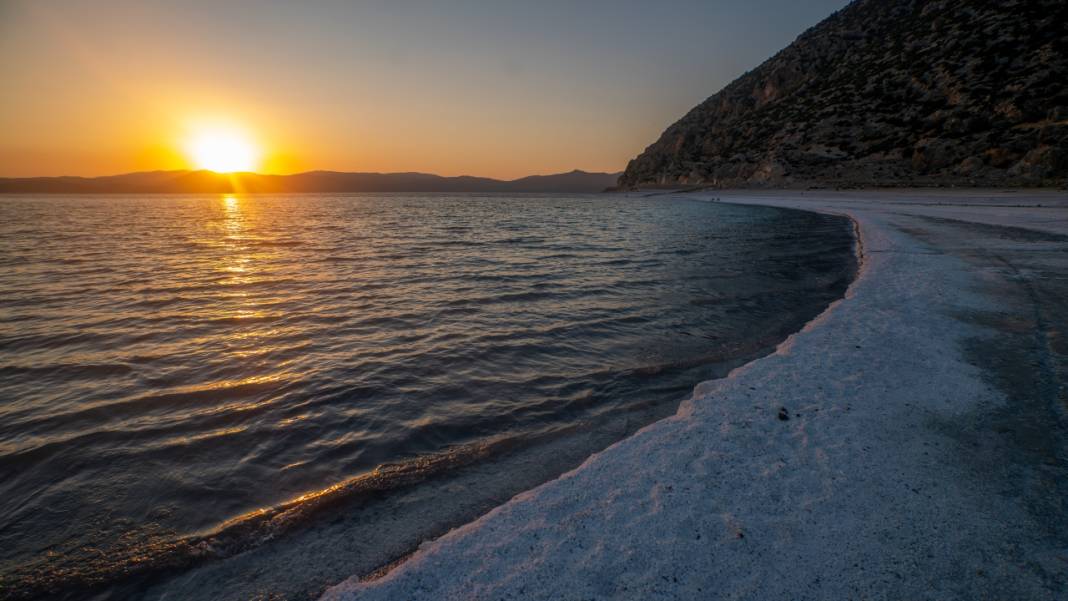 Salda Gölü'nde gün batımı 6