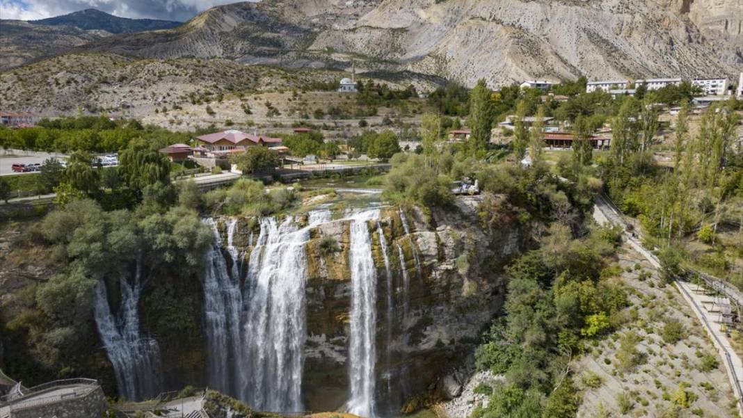 Erzurum'un Tortum Şelalesi 3