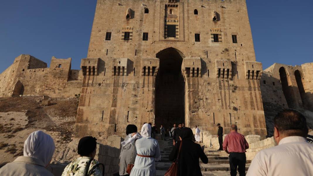 Suriye'nin tarihi Halep Kalesi 10