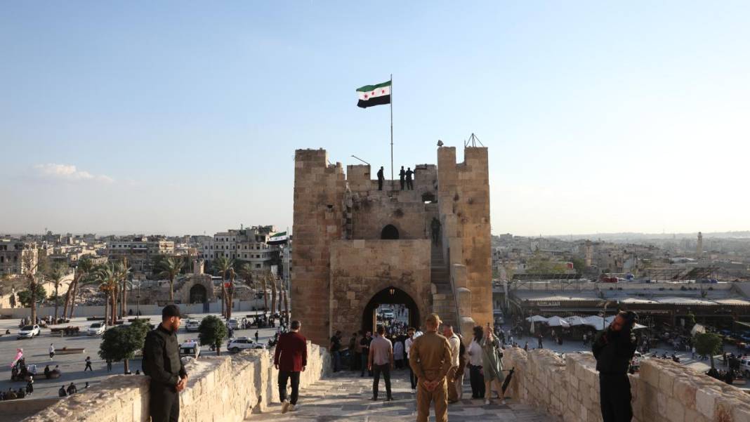 Suriye'nin tarihi Halep Kalesi 9