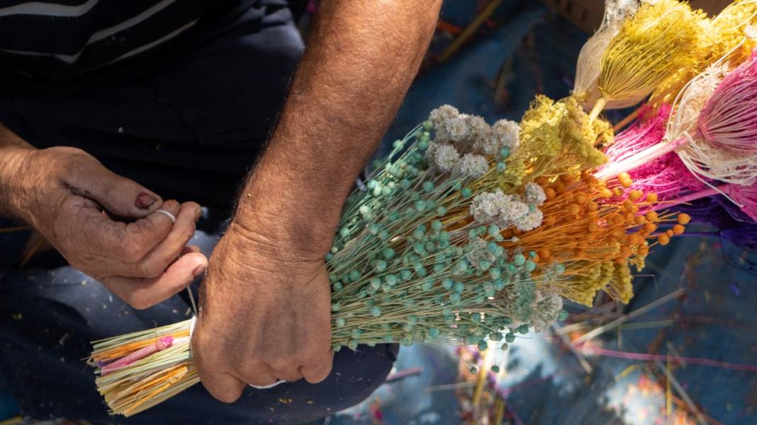 Kuru çiçekçilik sanatıyla baharın renkleri evlere taşınıyor 15