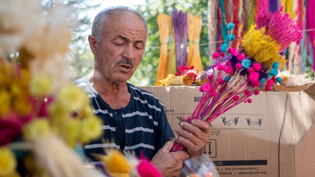 Kuru çiçekçilik sanatıyla baharın renkleri evlere taşınıyor 9