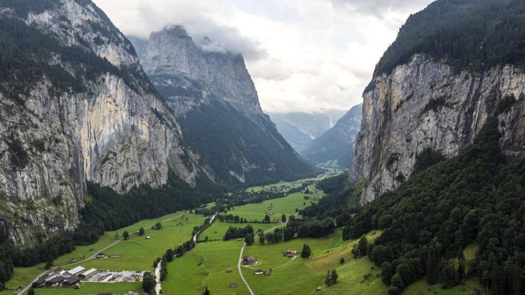 Alpler'in ortasında rüya gibi bir vadi 11