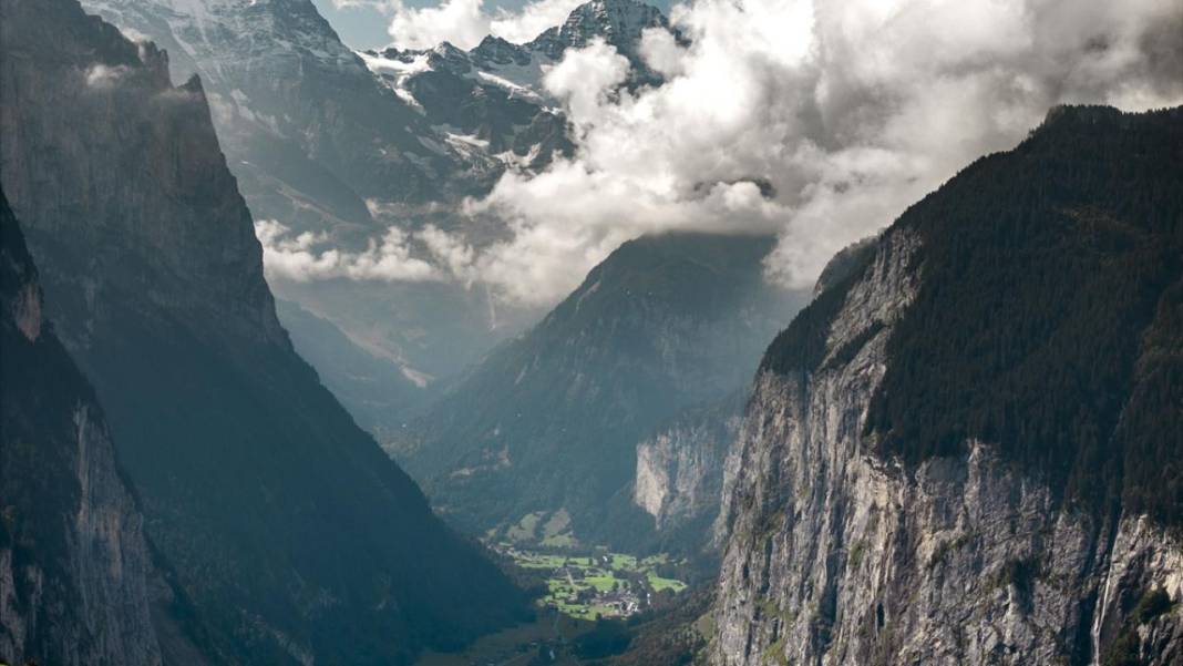 Alpler'in ortasında rüya gibi bir vadi 5