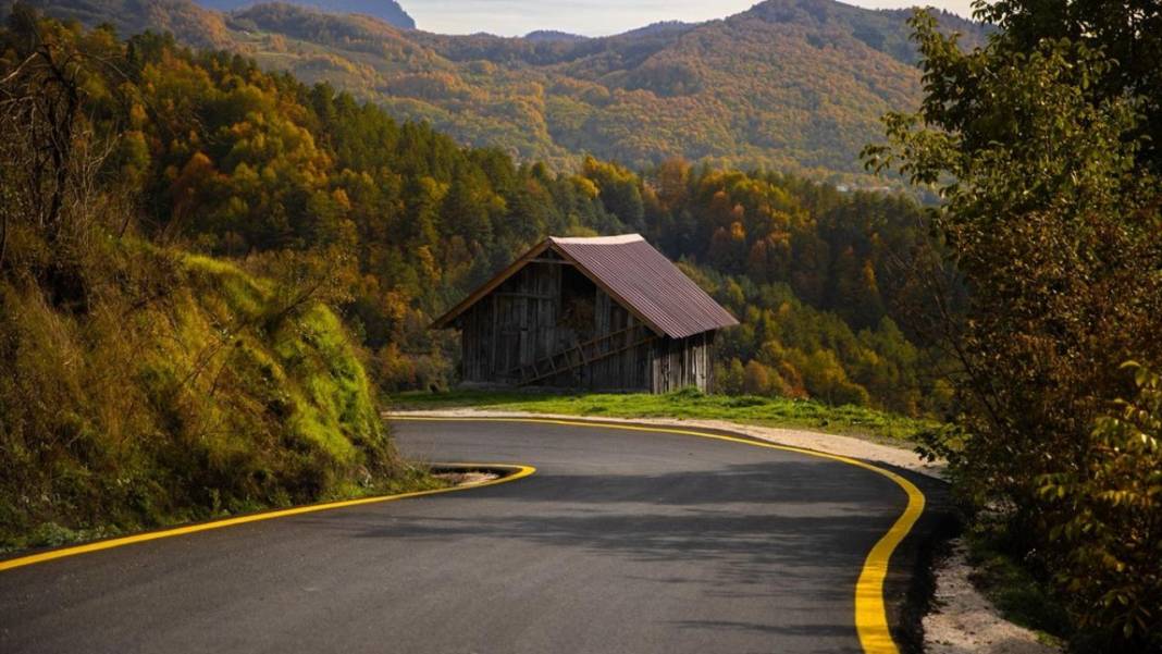 Güzeldere Şelalesi Tabiat Parkı'nda sonbahar renkleri 8
