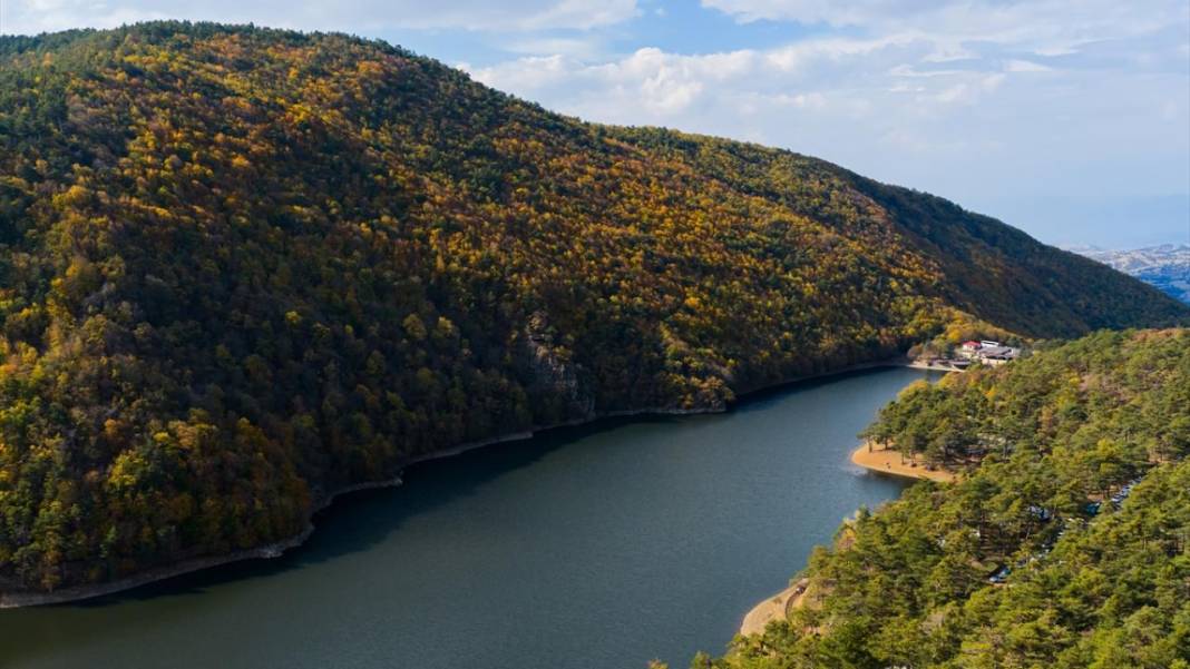 Amasya Boraboy Gölü'nde sonbahar güzelliği 1