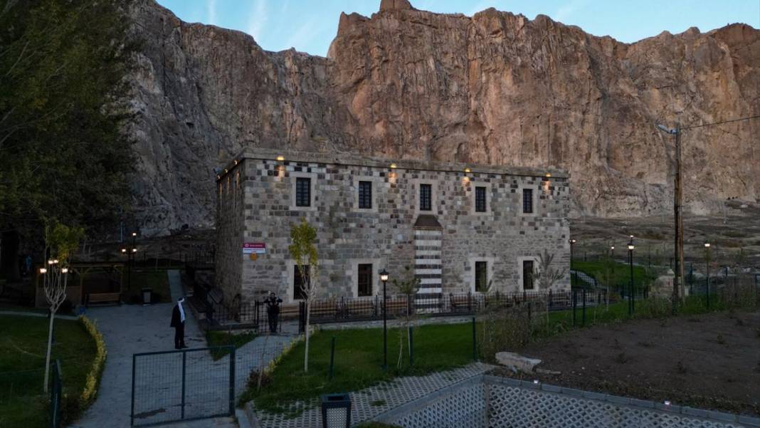 Said Nursi'nin talebe yetiştirdiği Horhor Cami cemaatiyle buluştu 11