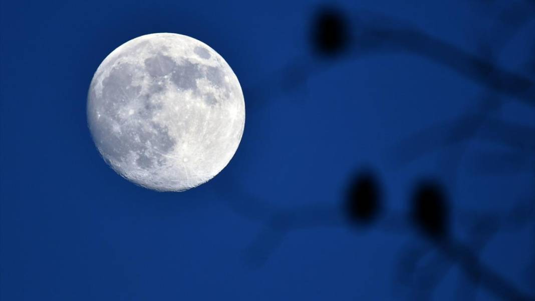 Gökyüzünde Dolunay güzelliği 13