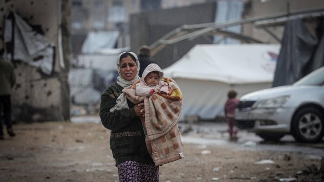 Gazzelilerin çadırlarını su bastı 16