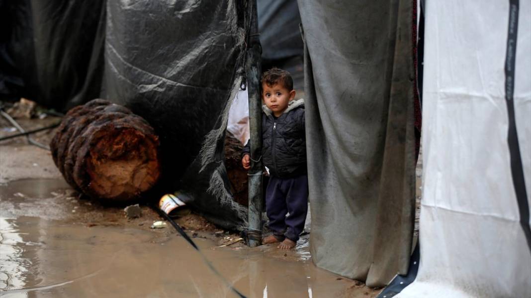 Gazzelilerin çadırlarını su bastı 3