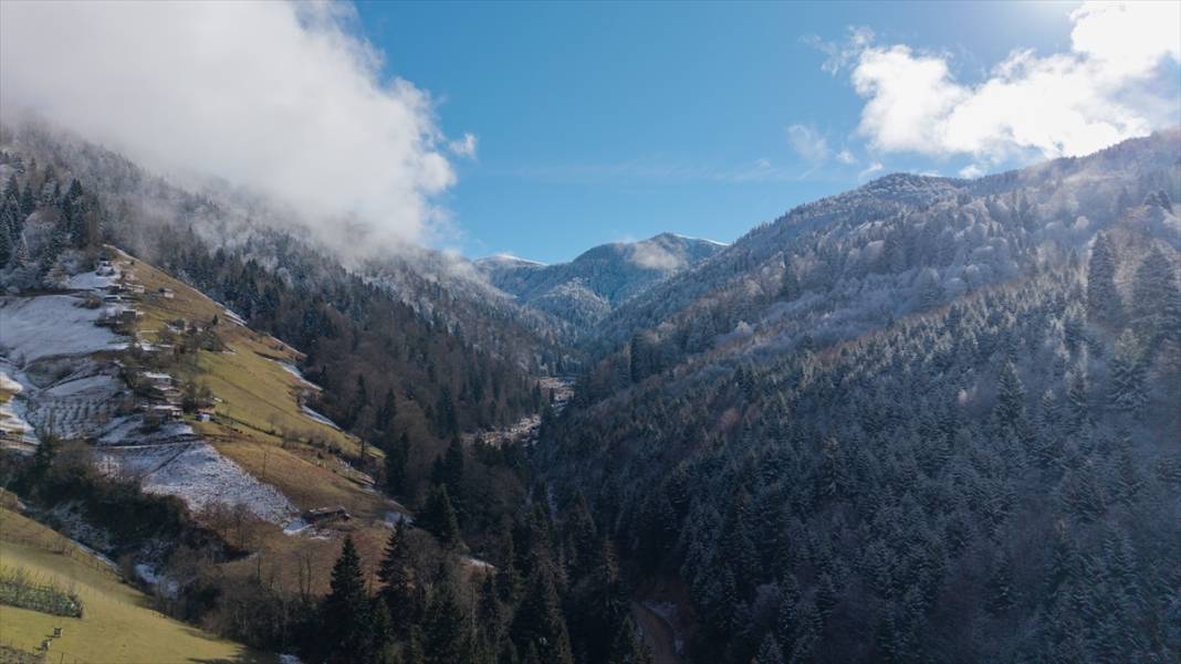 Kümbet Yaylası’nda yeşilden beyaza mevsim geçişi 1