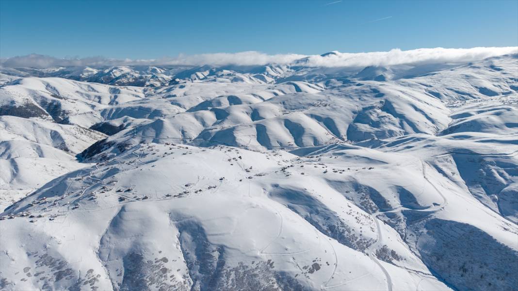 Kümbet Yaylası’nda yeşilden beyaza mevsim geçişi 10