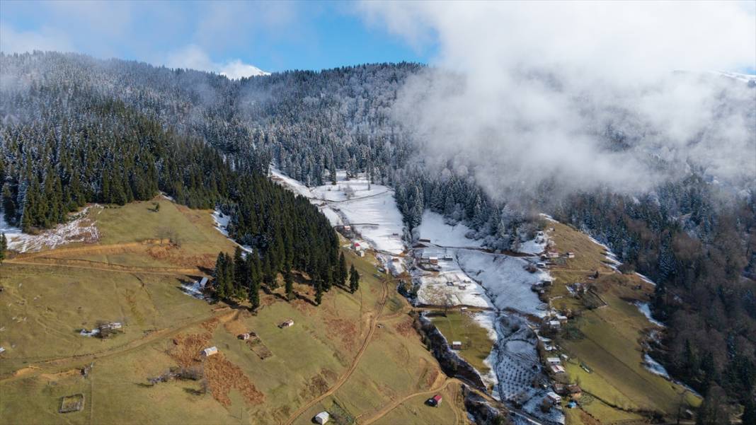 Kümbet Yaylası’nda yeşilden beyaza mevsim geçişi 14