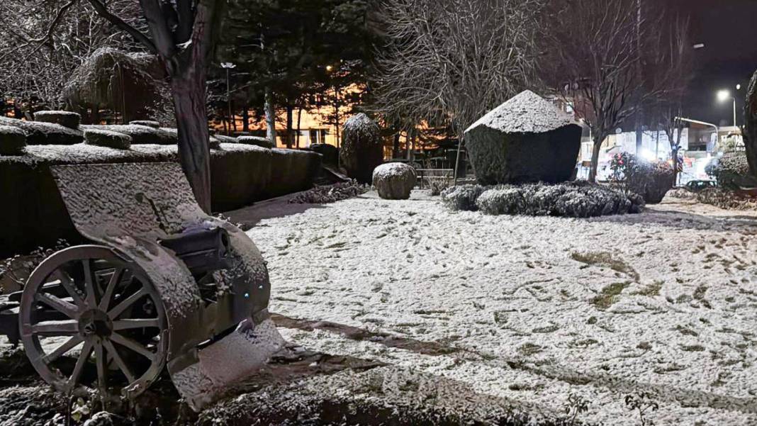 Çocukların beyaz rahmet kar sevinci 13