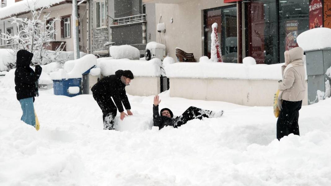 Yurdun çeşitli bölgelerinden kar manzaraları 11