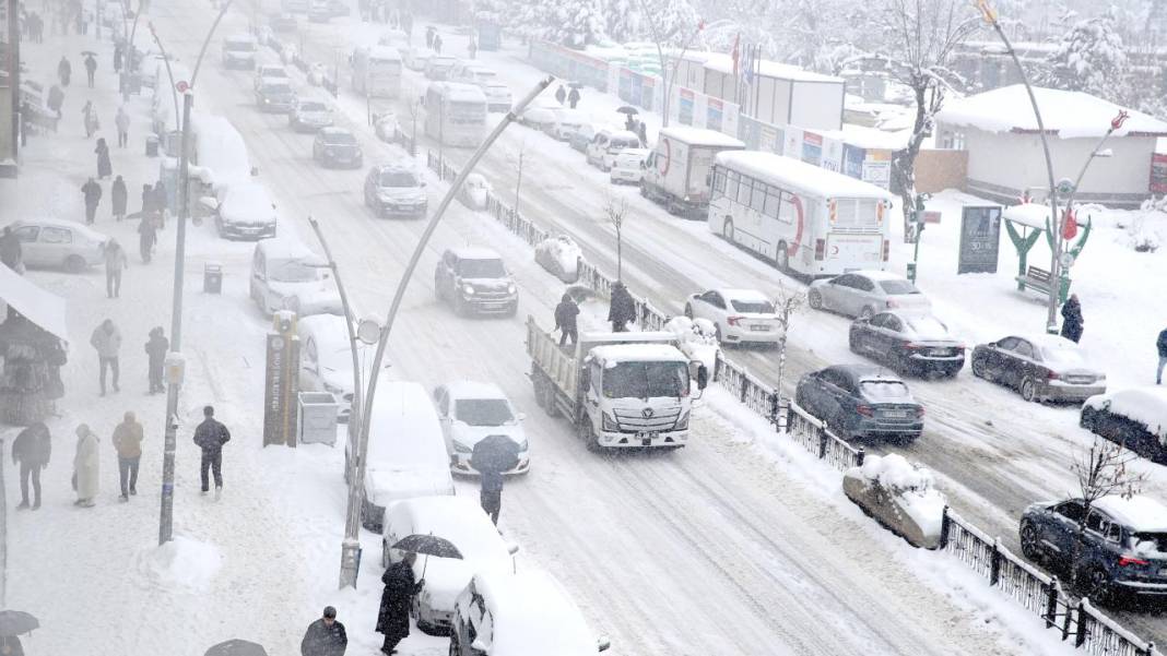 Yurdun çeşitli bölgelerinden kar manzaraları 15