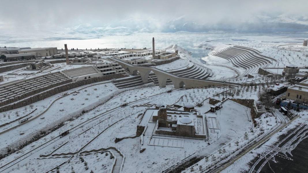 Yurdun çeşitli bölgelerinden kar manzaraları 19