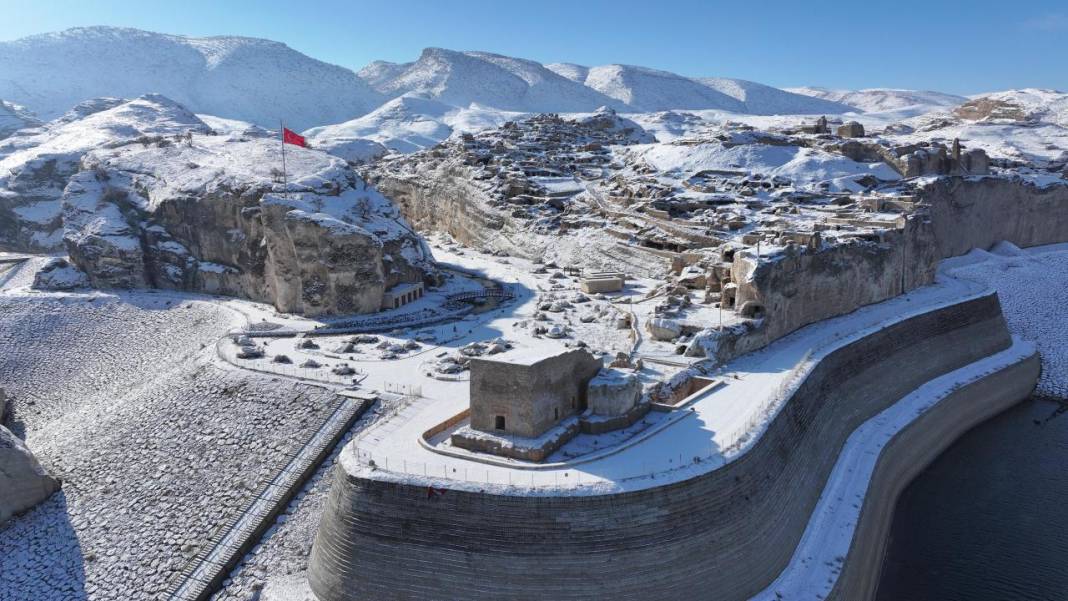 Yurdun çeşitli bölgelerinden kar manzaraları 21