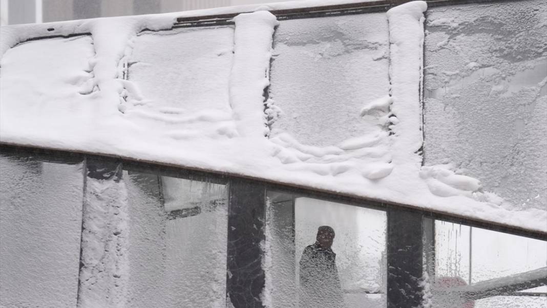 Kanada, kar fırtınasına yakalandı 1