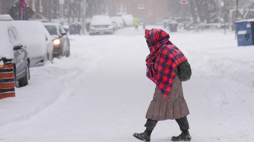 Kanada, kar fırtınasına yakalandı 13