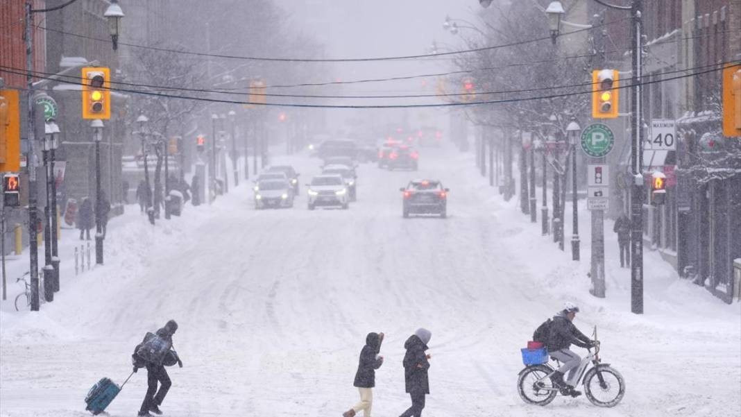 Kanada, kar fırtınasına yakalandı 3