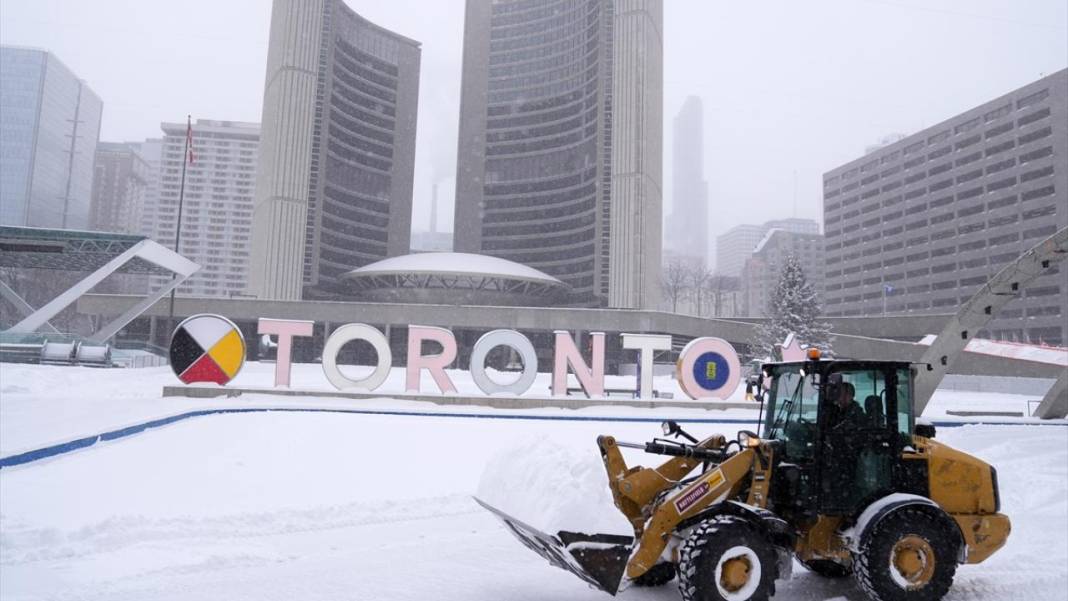 Kanada, kar fırtınasına yakalandı 9