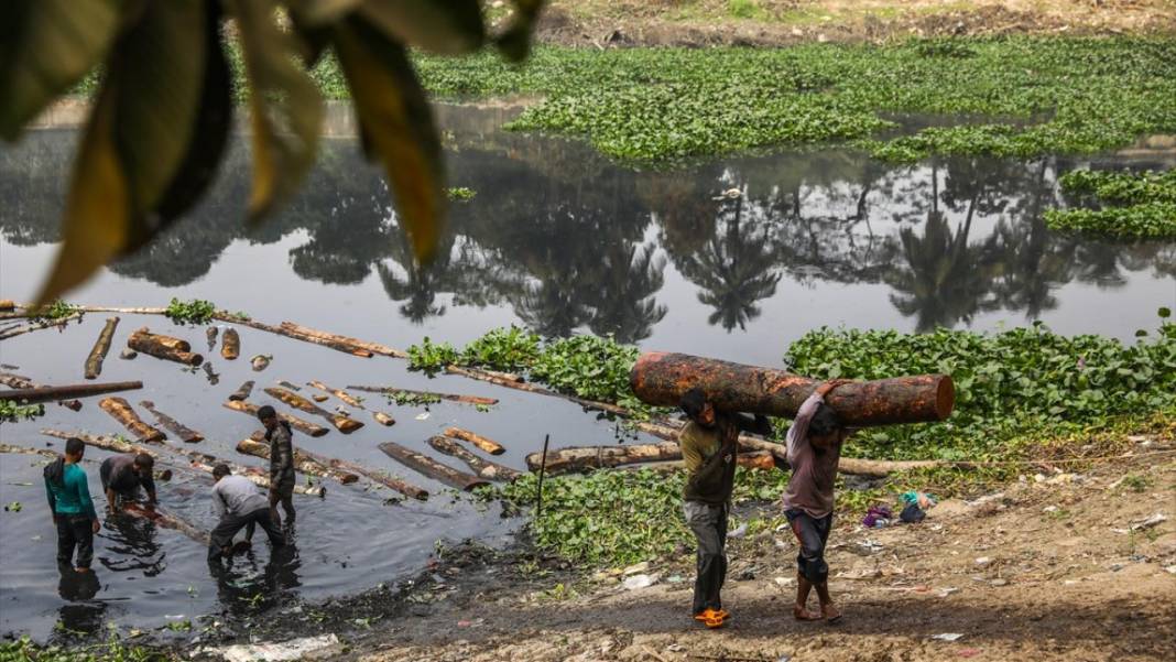 Bangladeş’te nehirler ürünlerin taşınmasında önemli 11