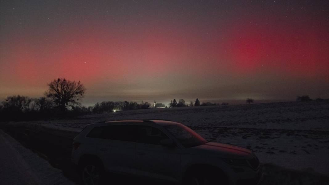 Macaristan'da rengarenk Kuzey Işıkları gözlemlendi 1
