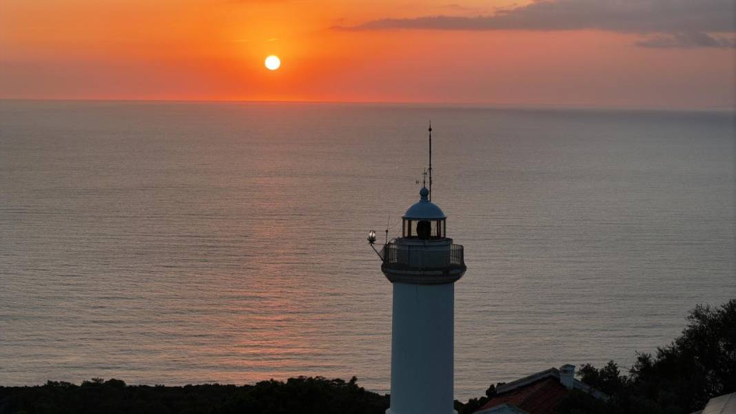 Gelidonya Feneri 90 yıldır denizcilere ışık oluyor 1