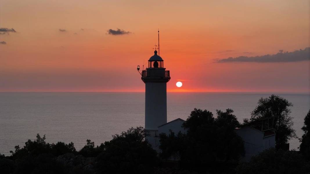 Gelidonya Feneri 90 yıldır denizcilere ışık oluyor 2