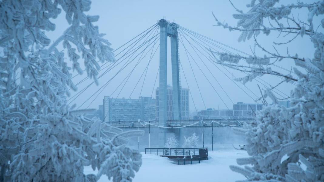Bakınca bile üşüten görüntüler: Rusya eksi 40 12