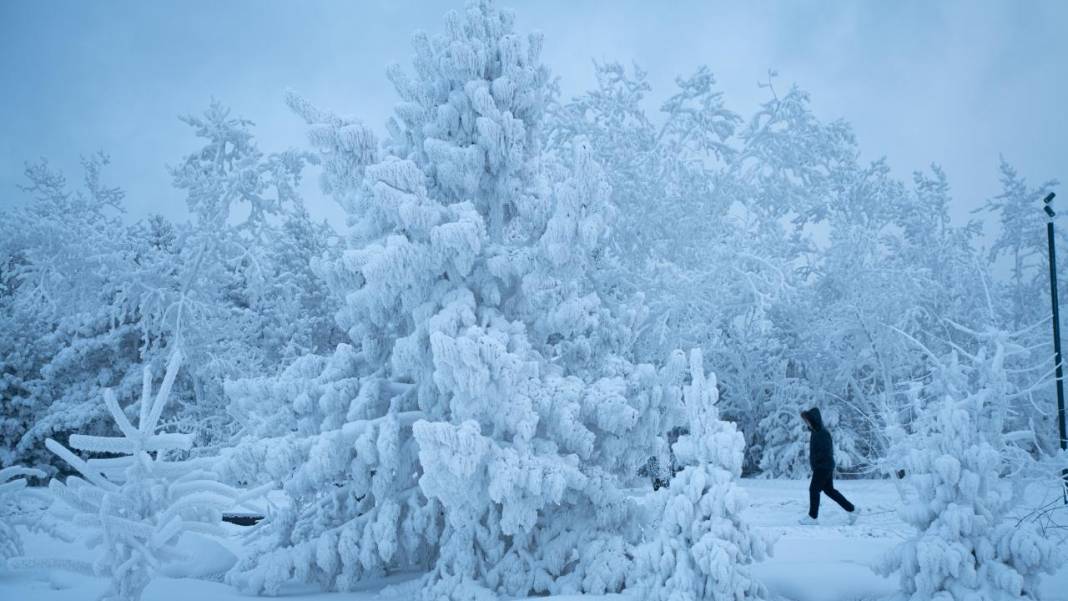 Bakınca bile üşüten görüntüler: Rusya eksi 40 13