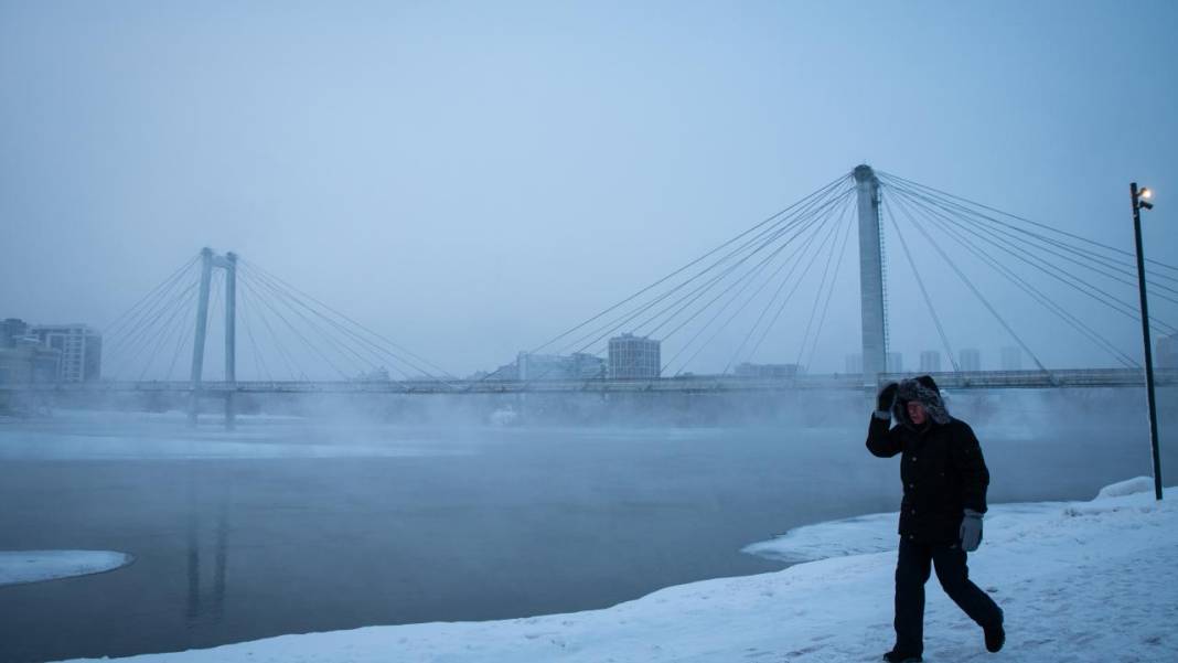 Bakınca bile üşüten görüntüler: Rusya eksi 40 17