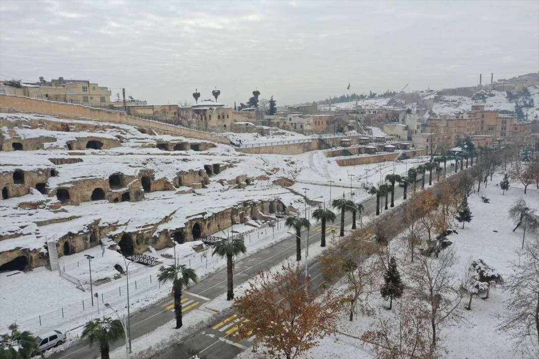 Balıklıgöl’de nadir görülen, 'beyaz rahmet kar' manzaraları 18