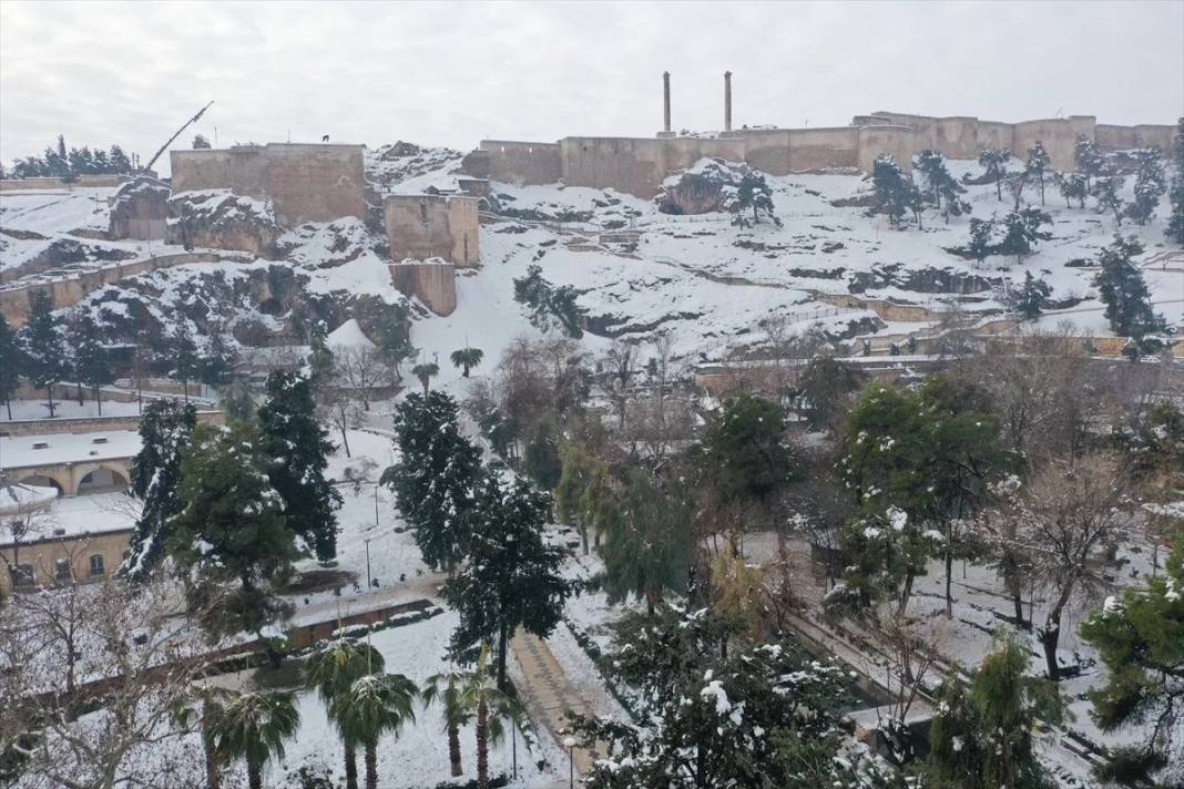 Balıklıgöl’de nadir görülen, 'beyaz rahmet kar' manzaraları 24
