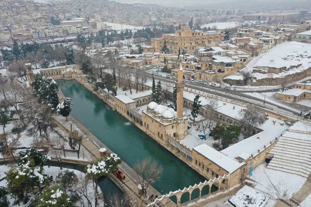 Balıklıgöl’de nadir görülen, 'beyaz rahmet kar' manzaraları 6