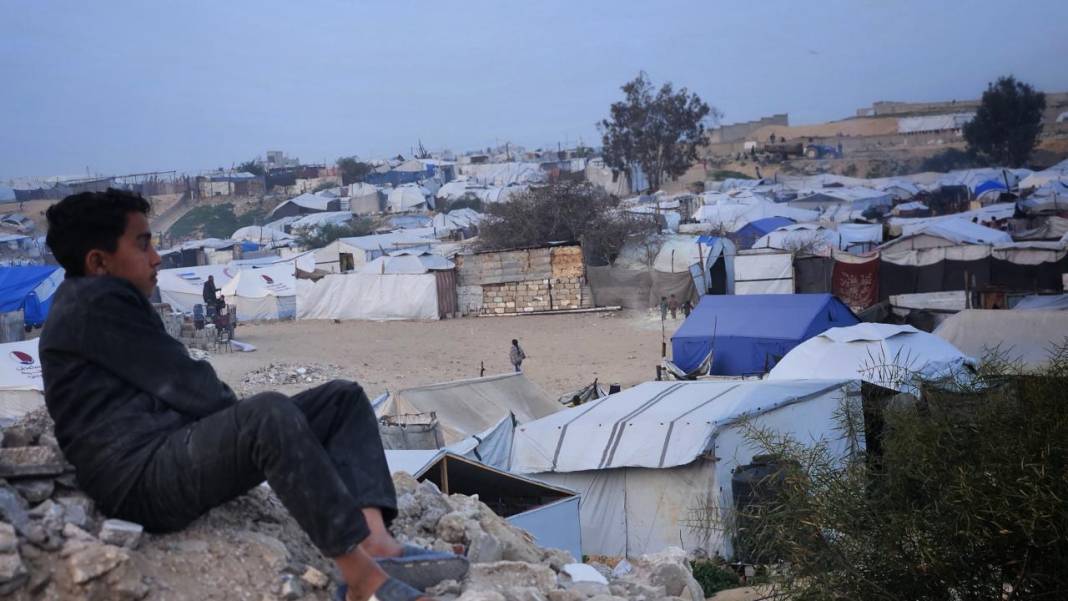 Han Yunus’ta yerinden edilen Filistinli çocuklar 9