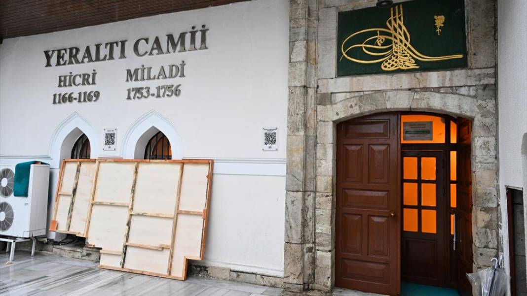 İstanbul'daki tarih: Yeraltı Camii 12